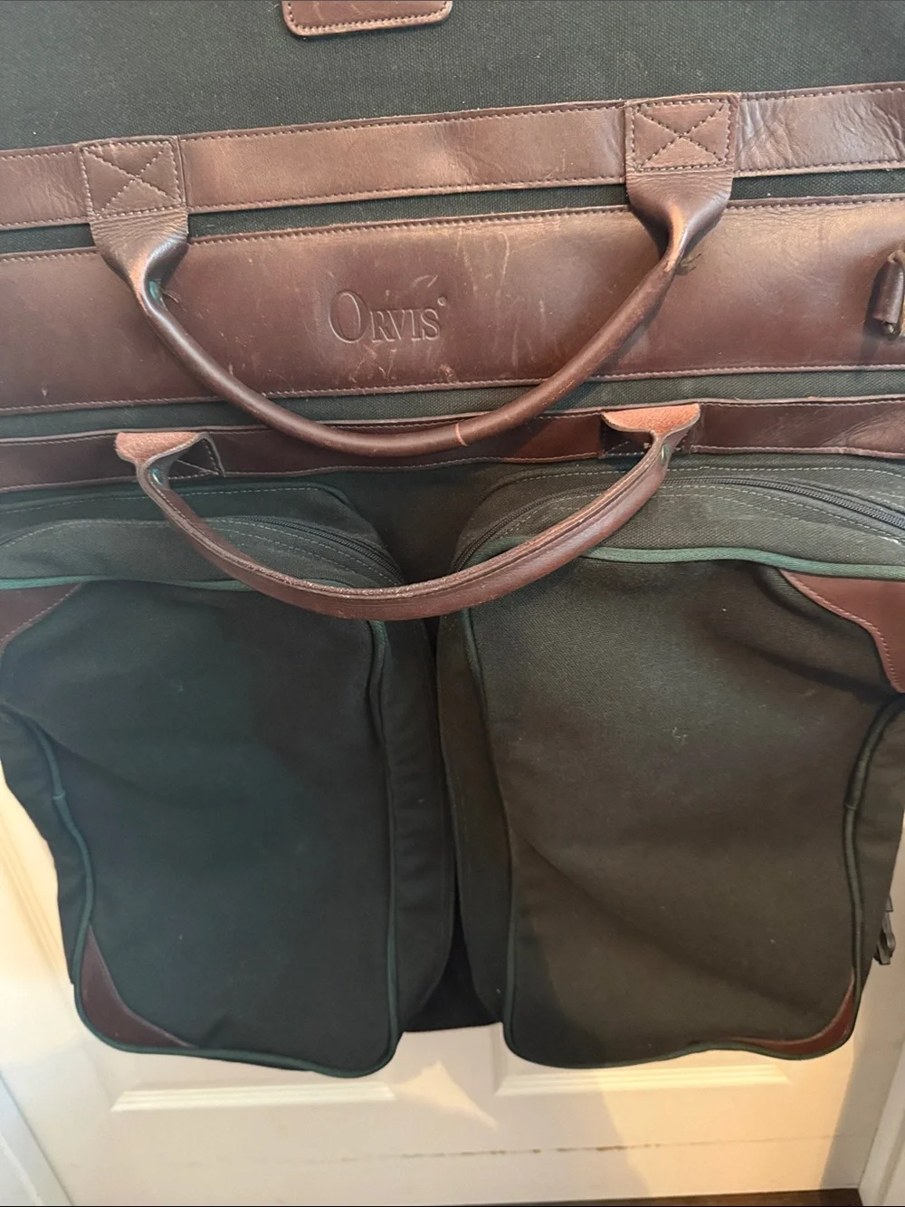 Orvis Battenkill Green and Brown Garment Bag with Dual Front Pockets
